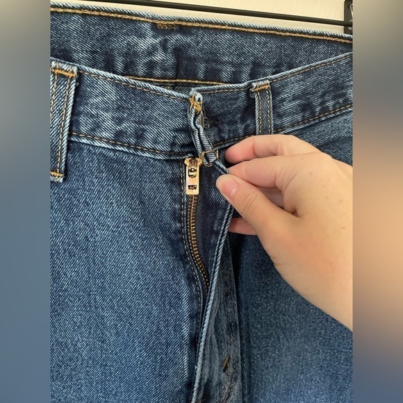 Levi's Straight Leg Medium Wash Jeans Size 36 X 32 - Picture 3 of 9